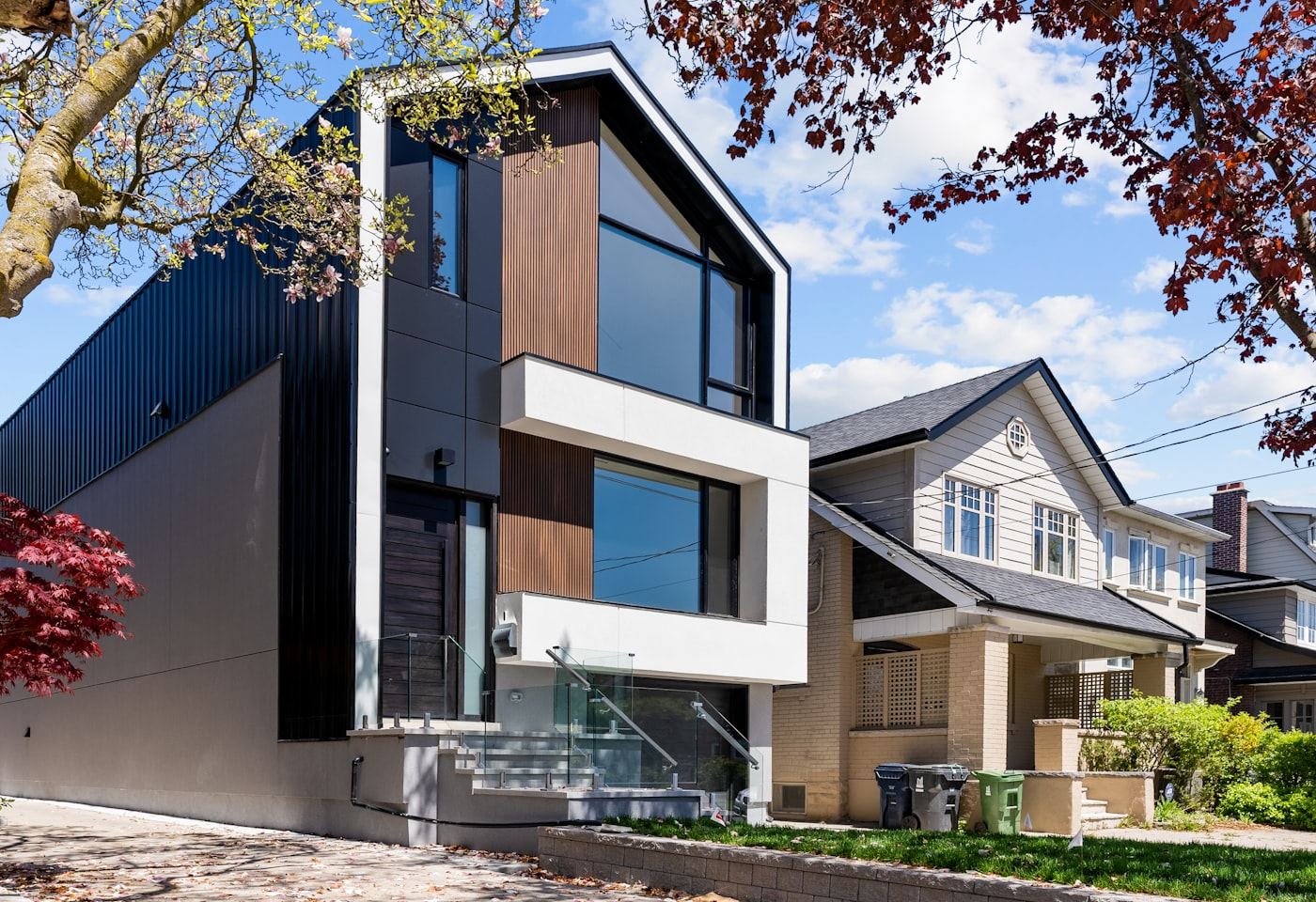 Modern house exterior — Dark metal panels